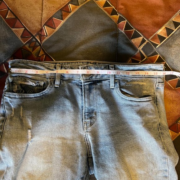 ๐ฅ LEVI'S 711 SKINNY RIPPED JEANS LIGHT WASH ๐ฅ - Picture 3 of 9